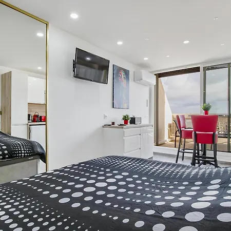 Héliopolis Naturist Luxury * Agde